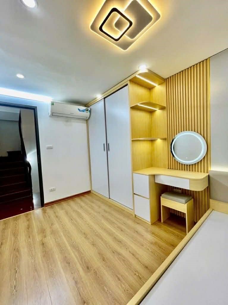 BÁN NHÀ TÔN THẤT TÙNG_30m2_4 TẦNG_SAU 1 NHÀ RA Ô TÔ_GẦN PHỐ_NGÕ THOÁNG_hơn 7 tỷ